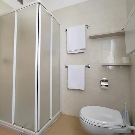 شقة Fiordaliso سيرمِيوني